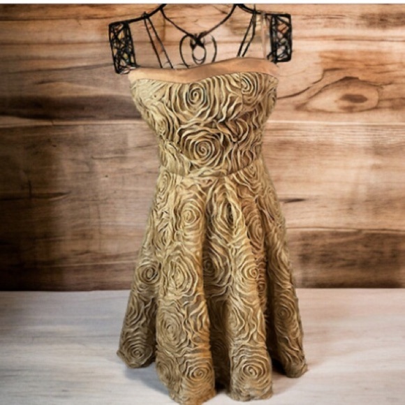 Princess Vera Wang Sz 13 Junior Strapless Gold Mini Dress Rosette Sweetheart - Picture 4 of 12